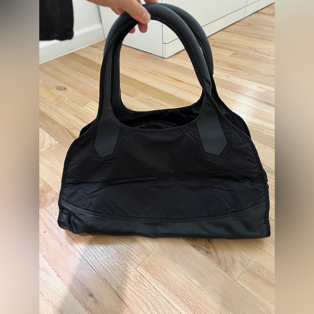 NIKE GYM TRAVEL DUFFLE SHOULDER TOTE BLACK BAG